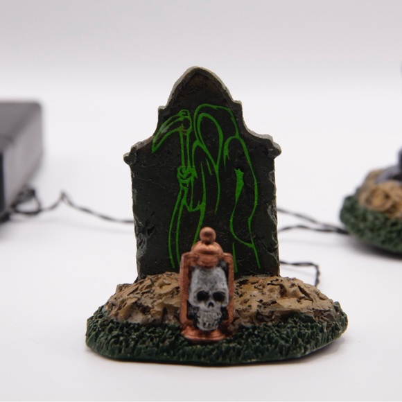Lemax Spooky Town Halloween Backlit Tombstones Accessories Tested Works Retired - Picture 5 of 15